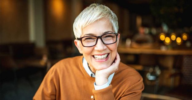 Who Does Dental Implant Surgery